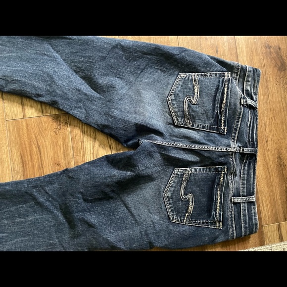 Elyse Capri Silver Jeans Crop - Picture 1 of 3